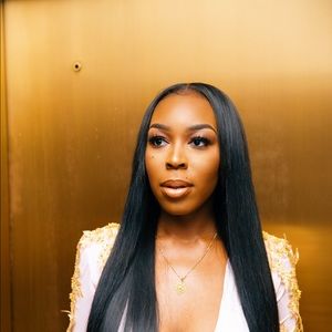 Meet your Posher, Victoria